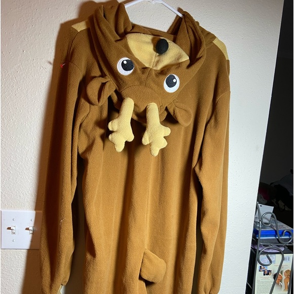 Reindeer pajamas soft. No flaws. Sz L - Picture 1 of 2